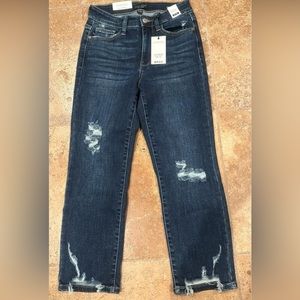 NWT! Judy Blue Mid-Rise Cropped Fit Size 1